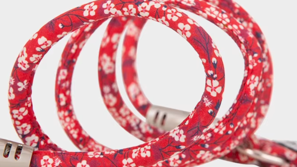 Guia de corda vermelha com estampa floral